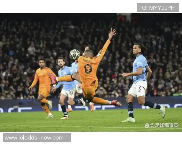 友谊赛精彩回顾:里昂逆转曼城引发全场热烈反响