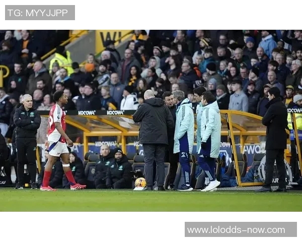 中超激战多特蒙德逆转阿森纳帽子戏法引发争议判罚全场沸腾