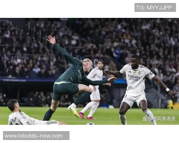 西甲精彩对决那不勒斯逆袭皇马5-1战术解析引发全场狂欢